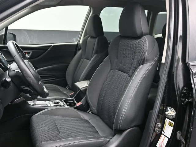 Used 2020 Black Subaru Premium image 10