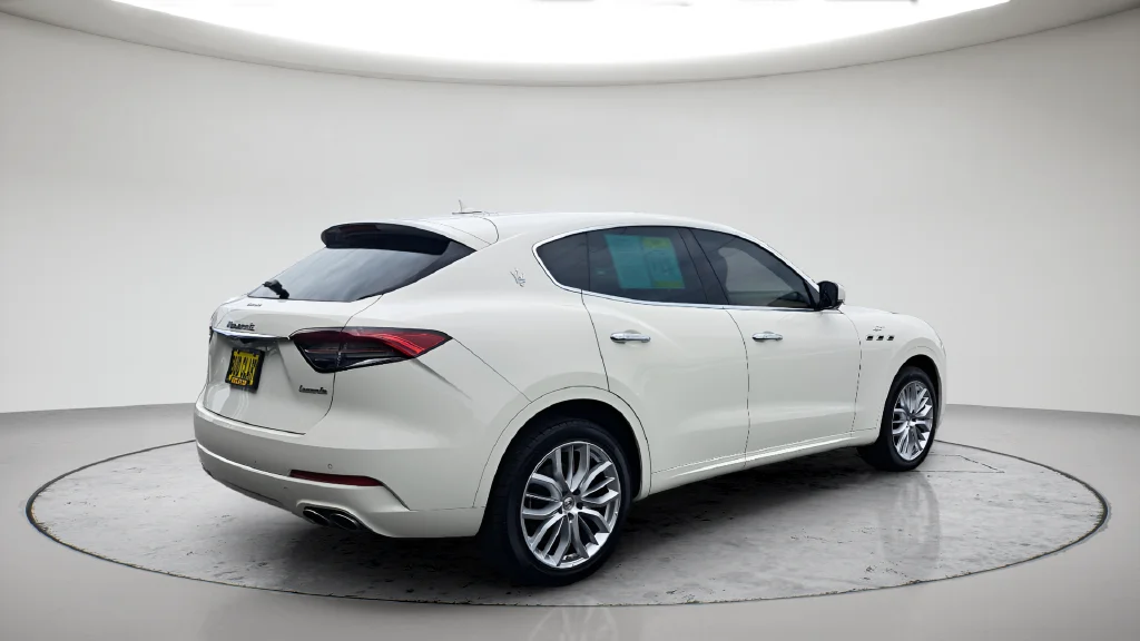 Used 2022  Maserati GT image 5