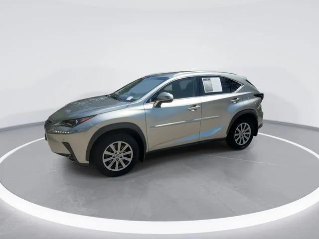 Used 2018 Silver Lexus 300h image 4