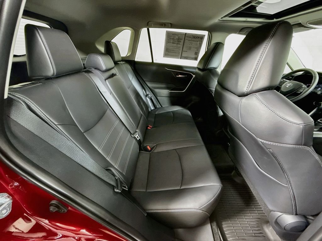 Used 2025 Ruby Flare Pearl Toyota XLE Premium image 27