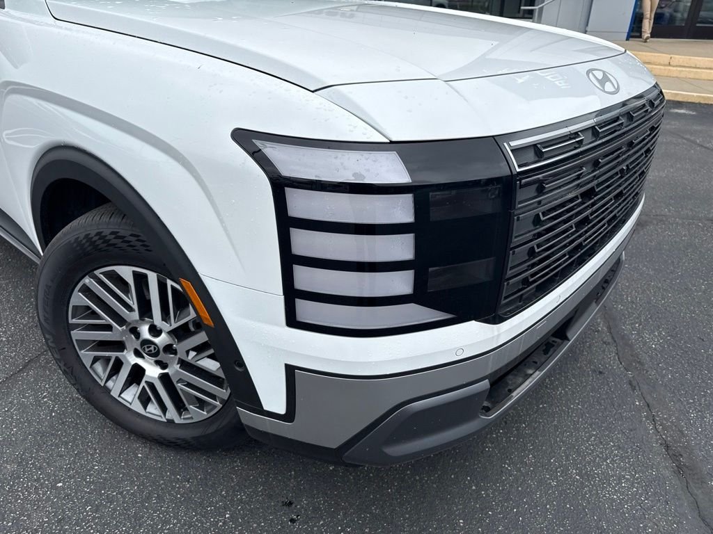 New 2026 White Hyundai SEL Premium AWD image 9
