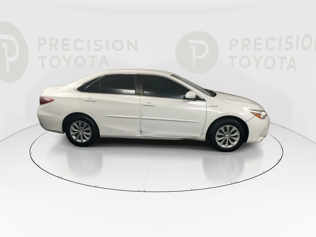 Used 2017 Super White Toyota LE image 23