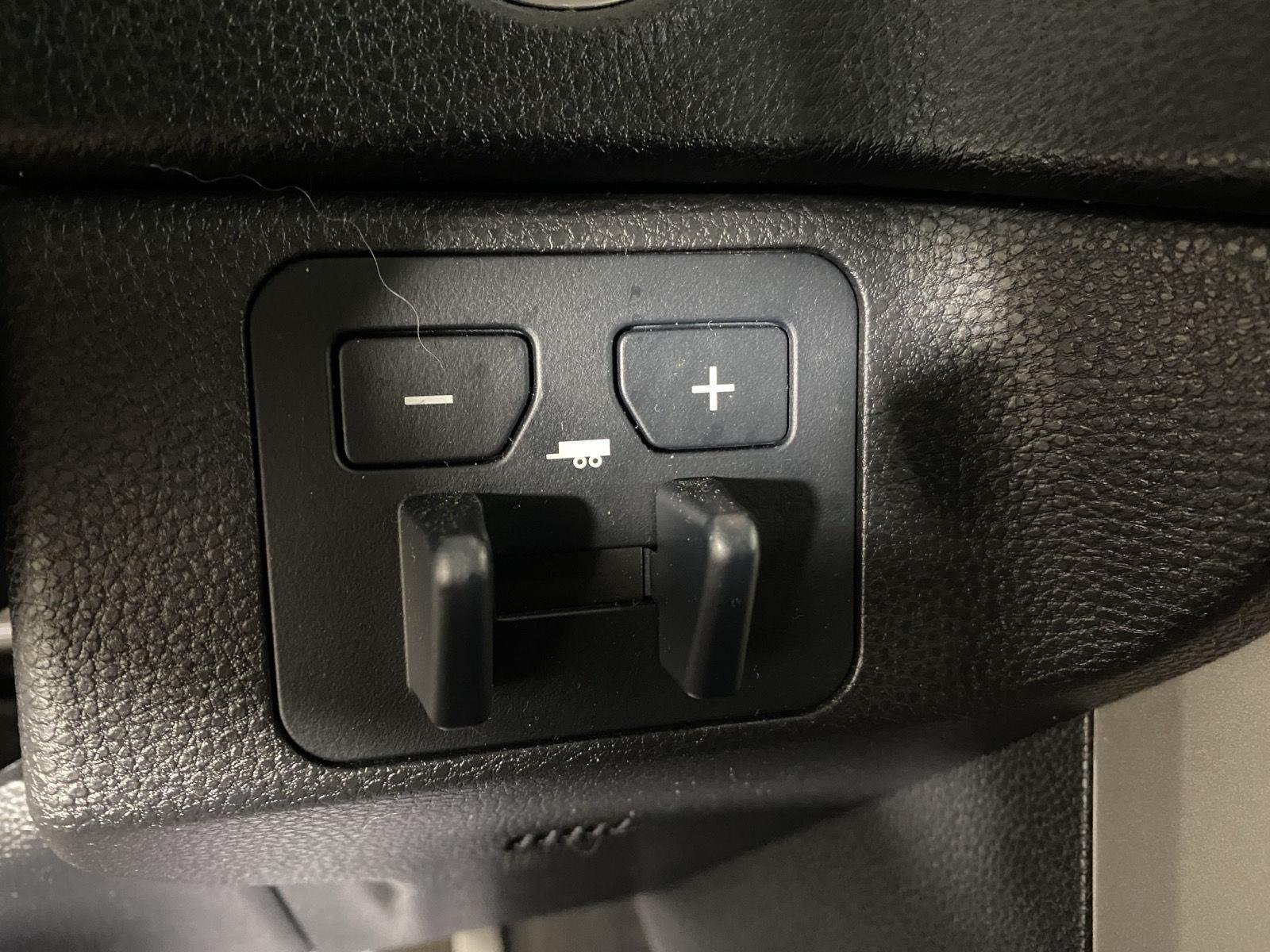 Used 2024 Ice Cap Toyota SR5 image 16