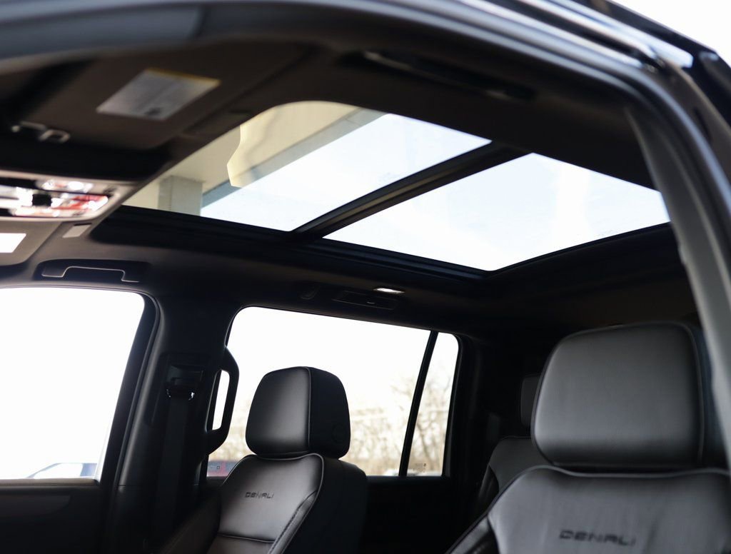 2026 GMC Yukon XL Denali - Photo 27