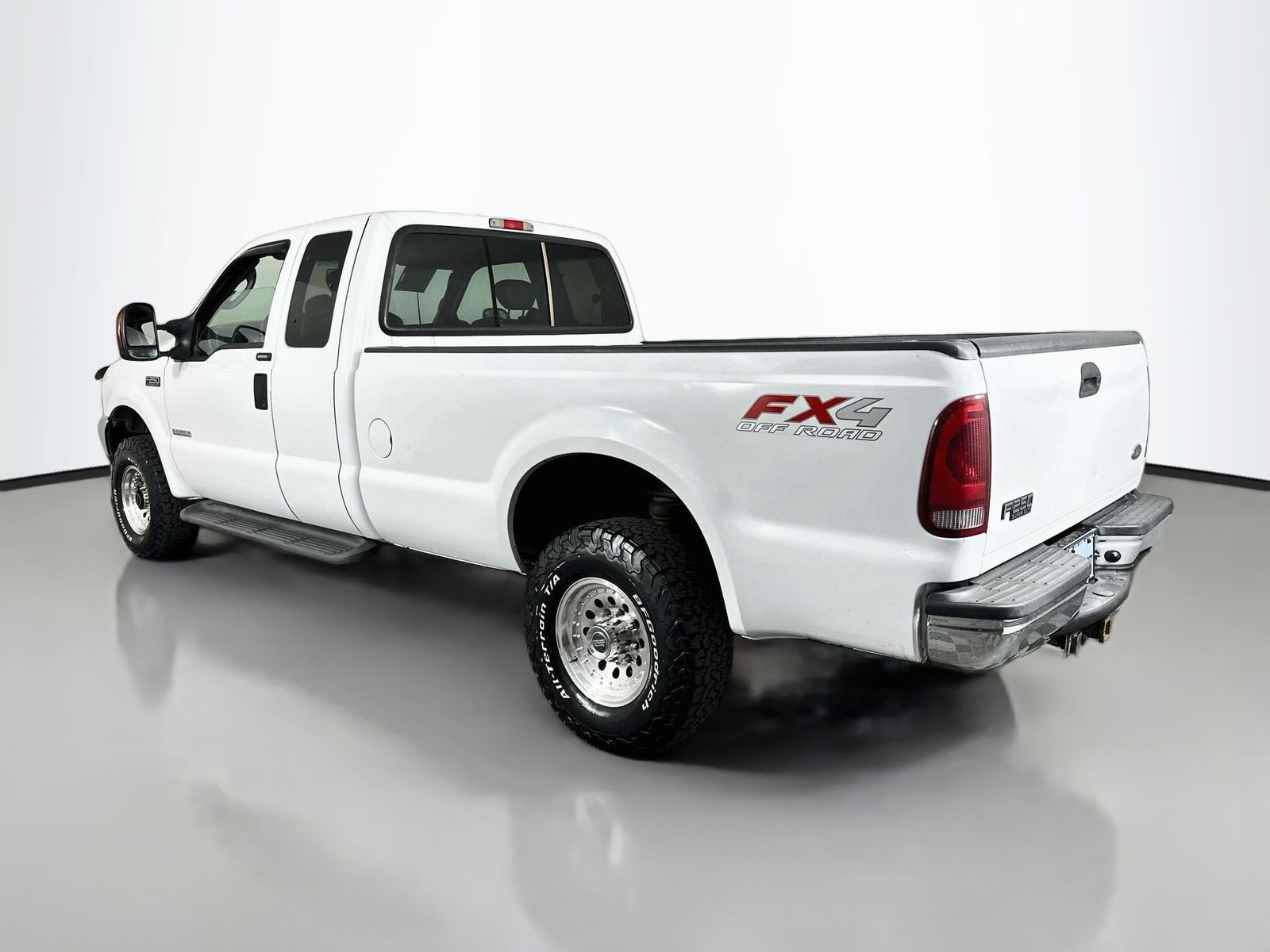 Used 2004 Oxford White Clearcoat Ford Lariat image 6
