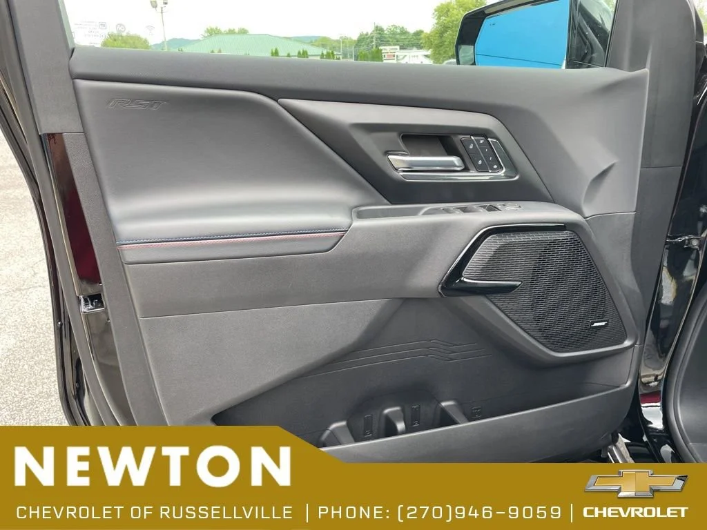 2024 Chevrolet Silverado EV RST - Photo 11