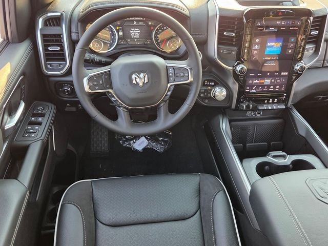 New 2026 Diamond Black Crystal Pearl-Coat Exterior Paint RAM Laramie image 13