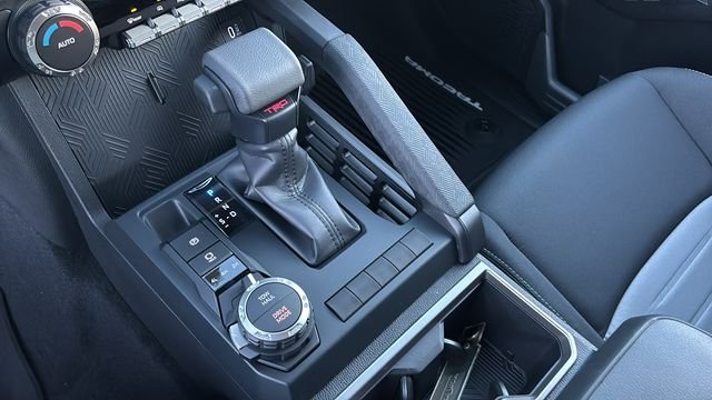 2025 Toyota Tacoma TRD Sport - Photo 25