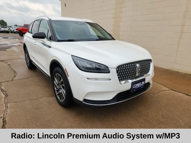Used 2022 White Metallic Lincoln Standard image 4