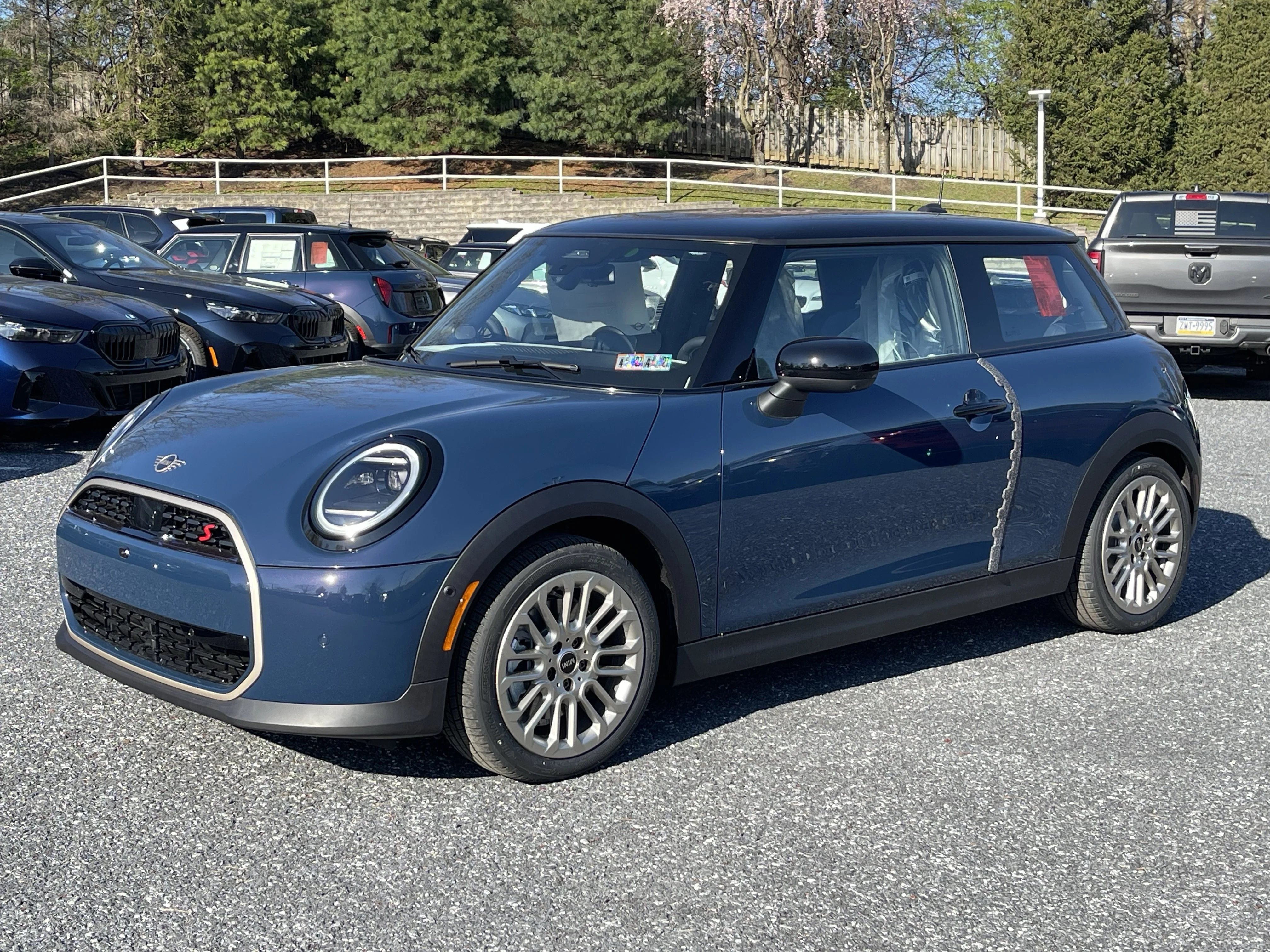 2026 MINI Hardtop Cooper S's photo
