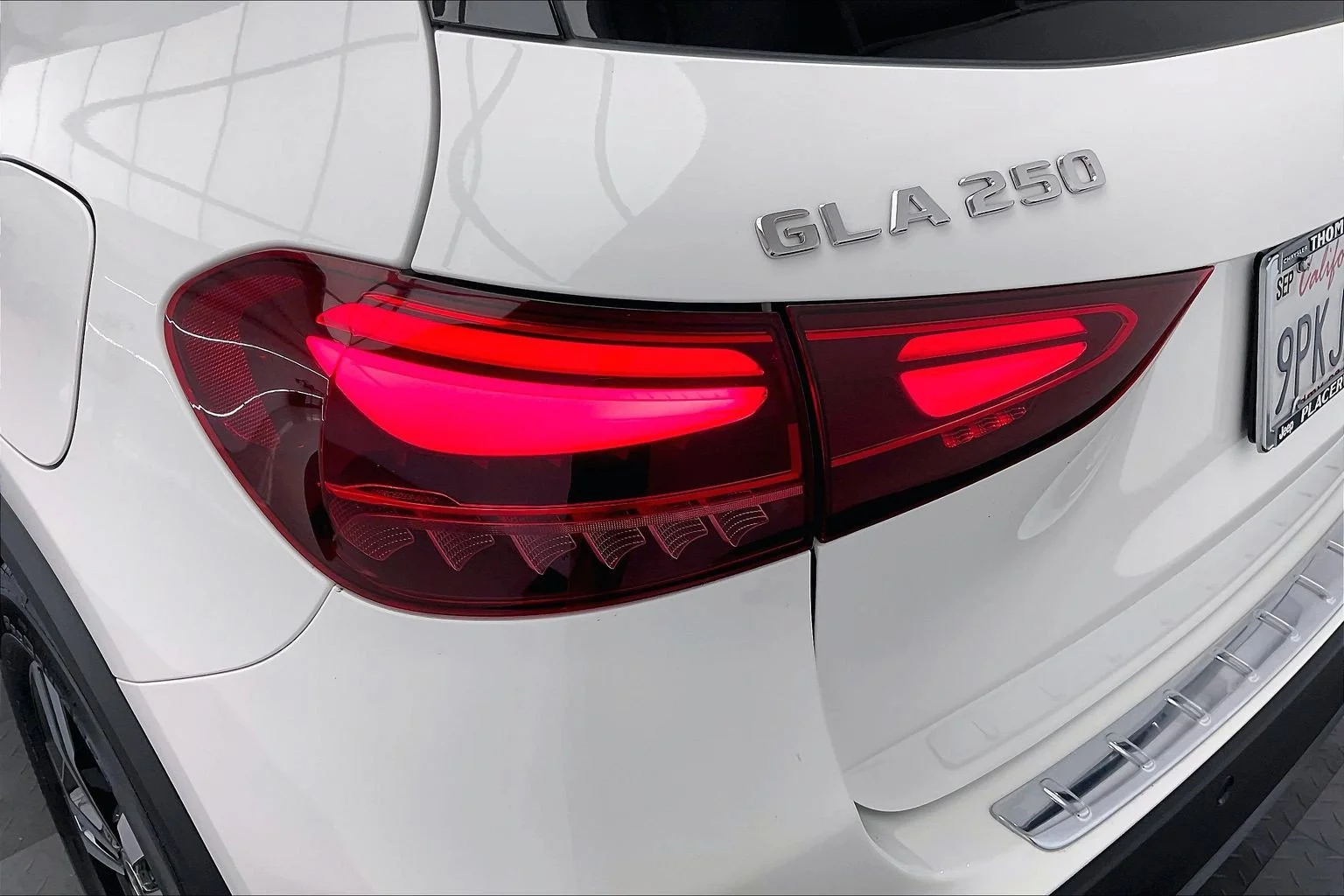 Used 2024 Polar White Mercedes-Benz GLA 250 image 29