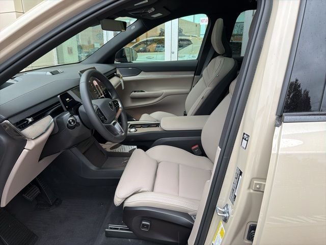 2025 Volvo EX90 Ultra - Photo 11