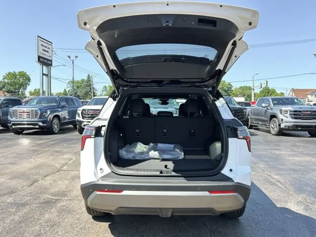 2026 Chevrolet Equinox LT - Photo 11