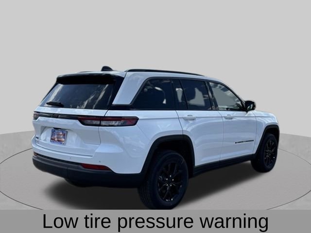 New 2026 Bright White Clear-Coat Exterior Paint Jeep Altitude image 7