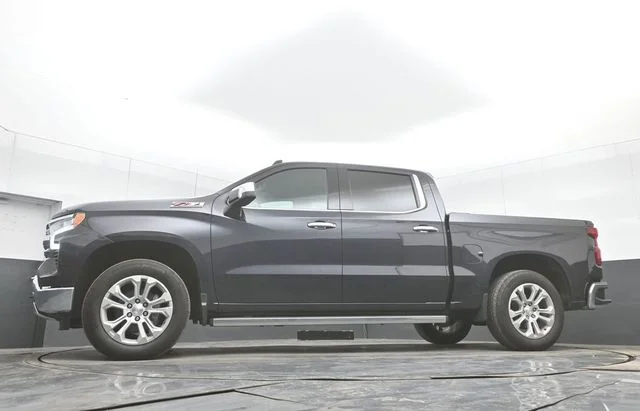 Used 2022 Gray Chevrolet LTZ image 30