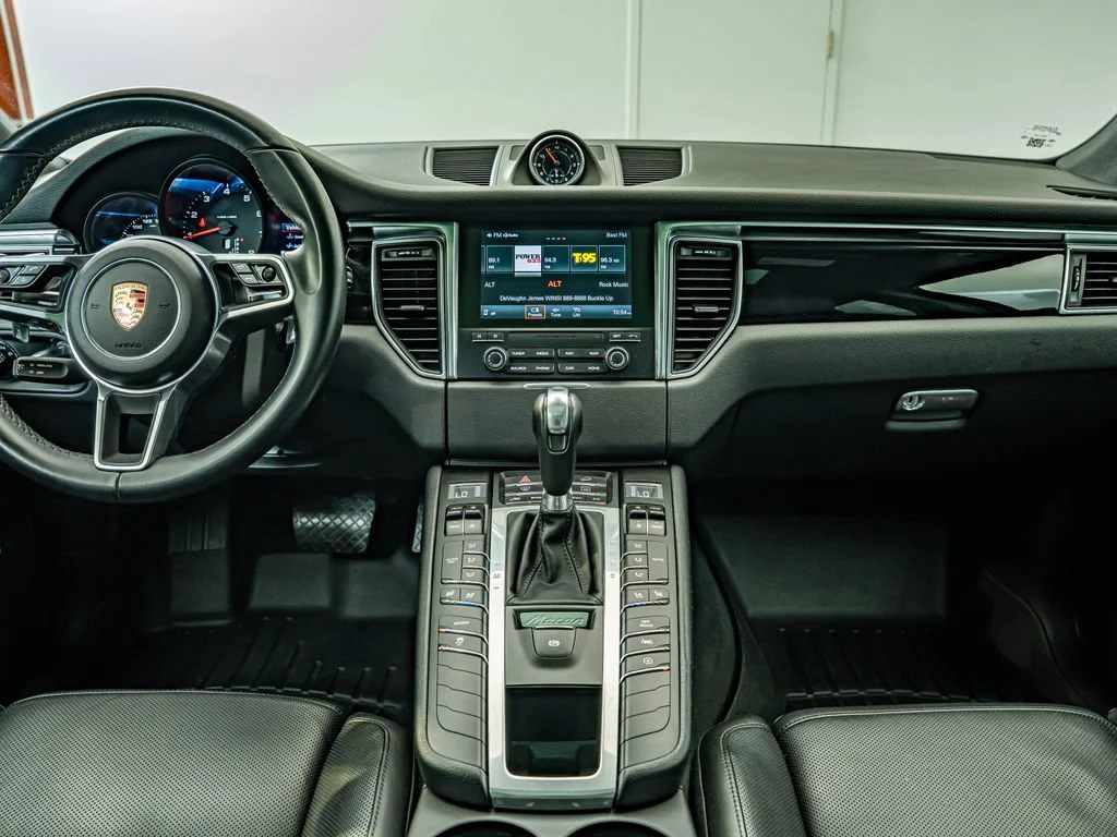 Used 2018 White Porsche  image 6