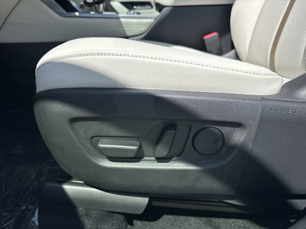 New 2026 Rhodium White Premium Mazda 3.3 Turbo Premium Plus AWD image 17