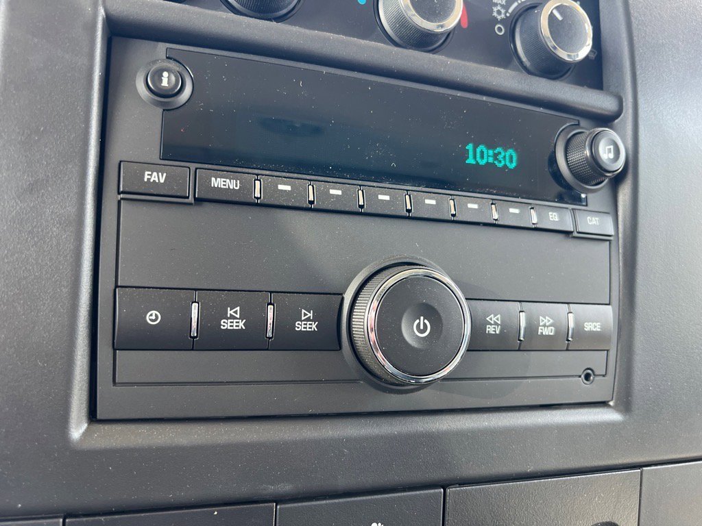 2025 GMC Savana Cargo Work Van - Photo 8