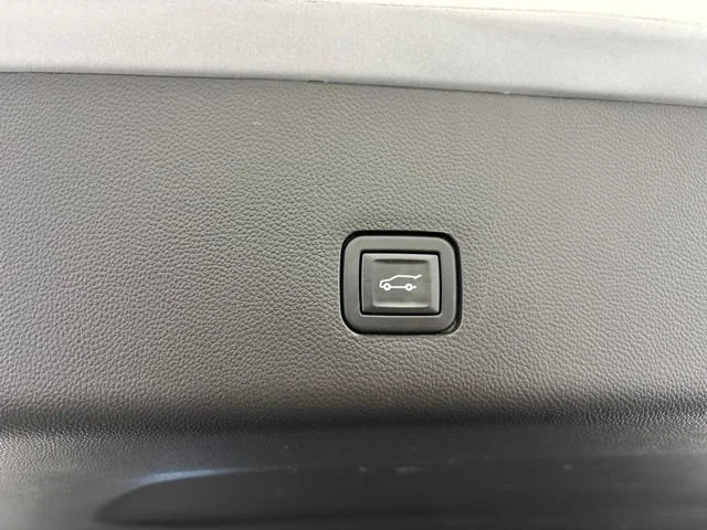 Used 2020 SILVER ICE METALLIC Chevrolet LT Leather image 28