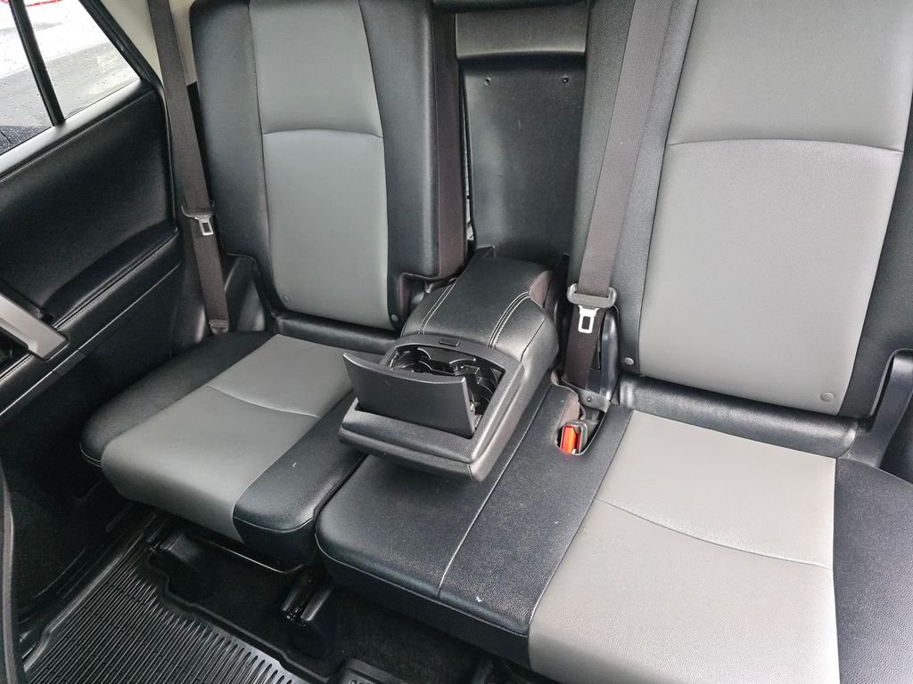 Used 2024  Toyota SR5 Premium image 19