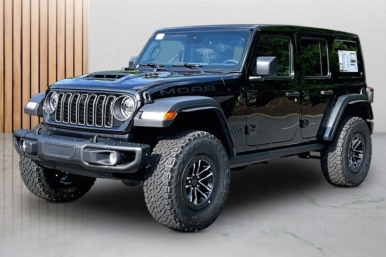 New 2026 Black Clear-Coat Exterior Paint Jeep Moab 392 image 4