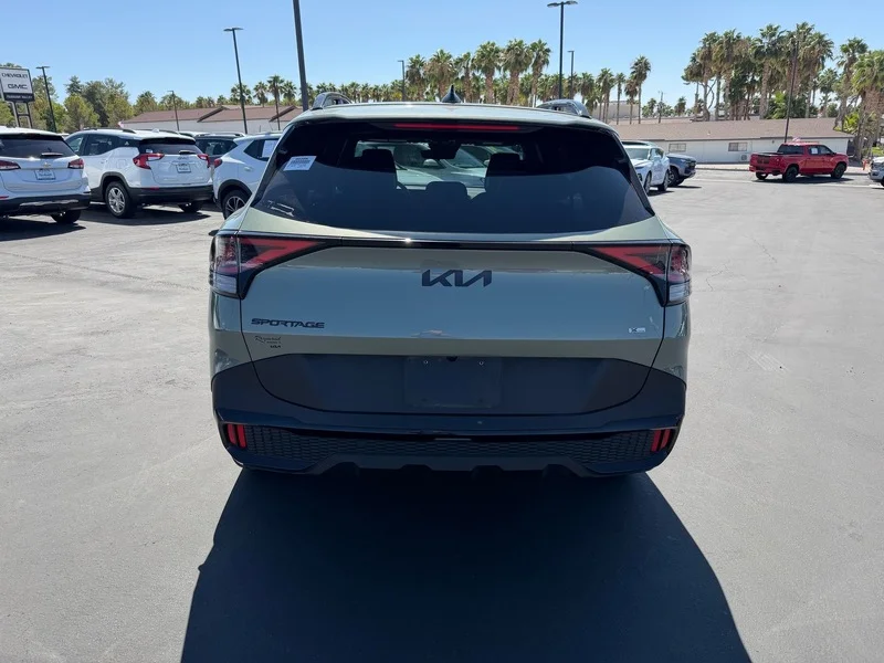 Used 2025 Jungle Green Kia X-Line image 4
