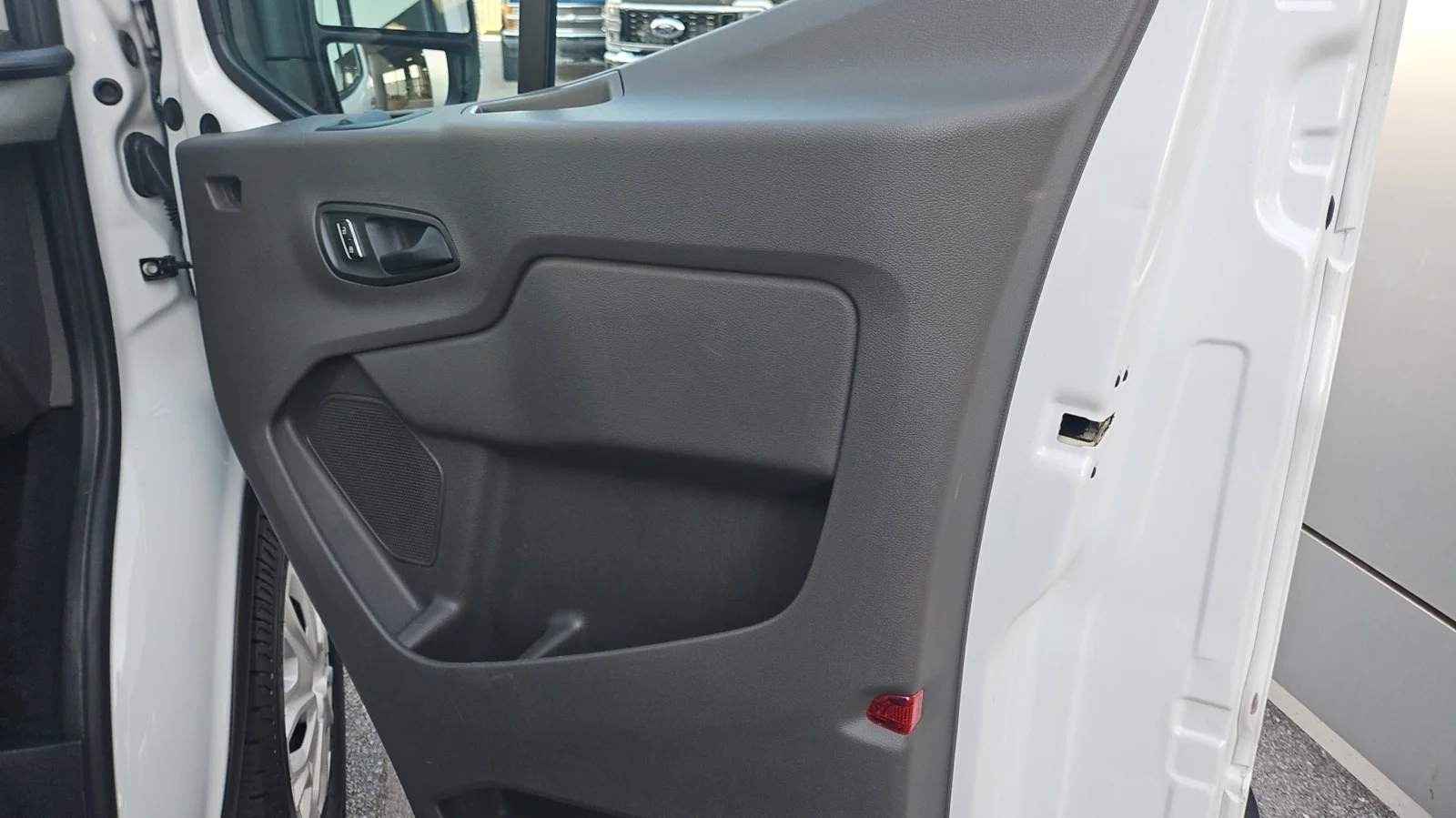 Used 2024 Oxford White Clearcoat Ford XLT RWD image 15