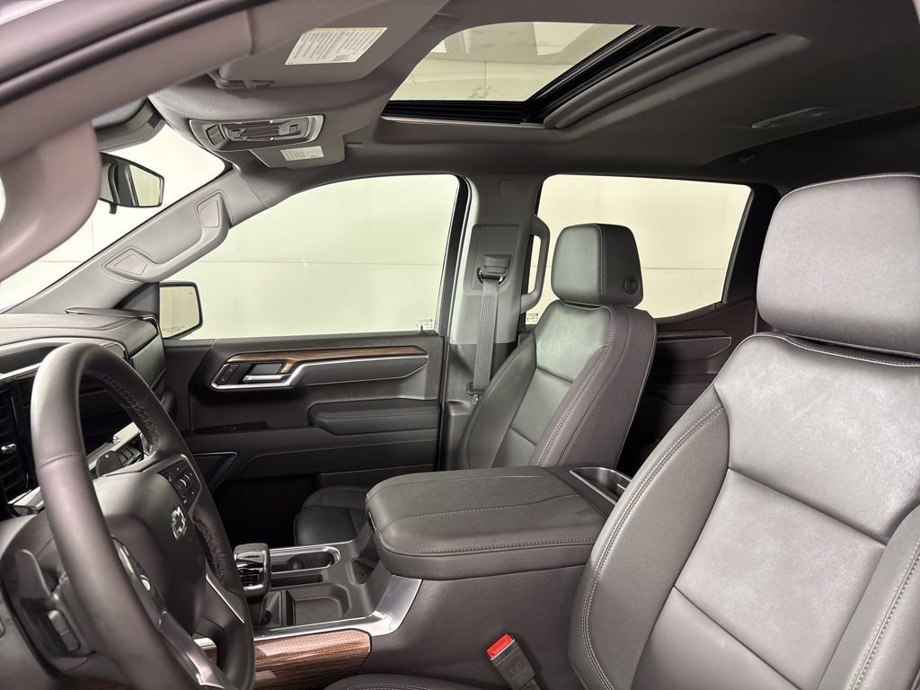 Used 2026 Sterling Gray Metallic Chevrolet LT Trail Boss image 27