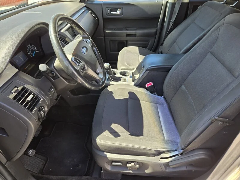 Used 2014 WHITE SUEDE Ford SE image 7