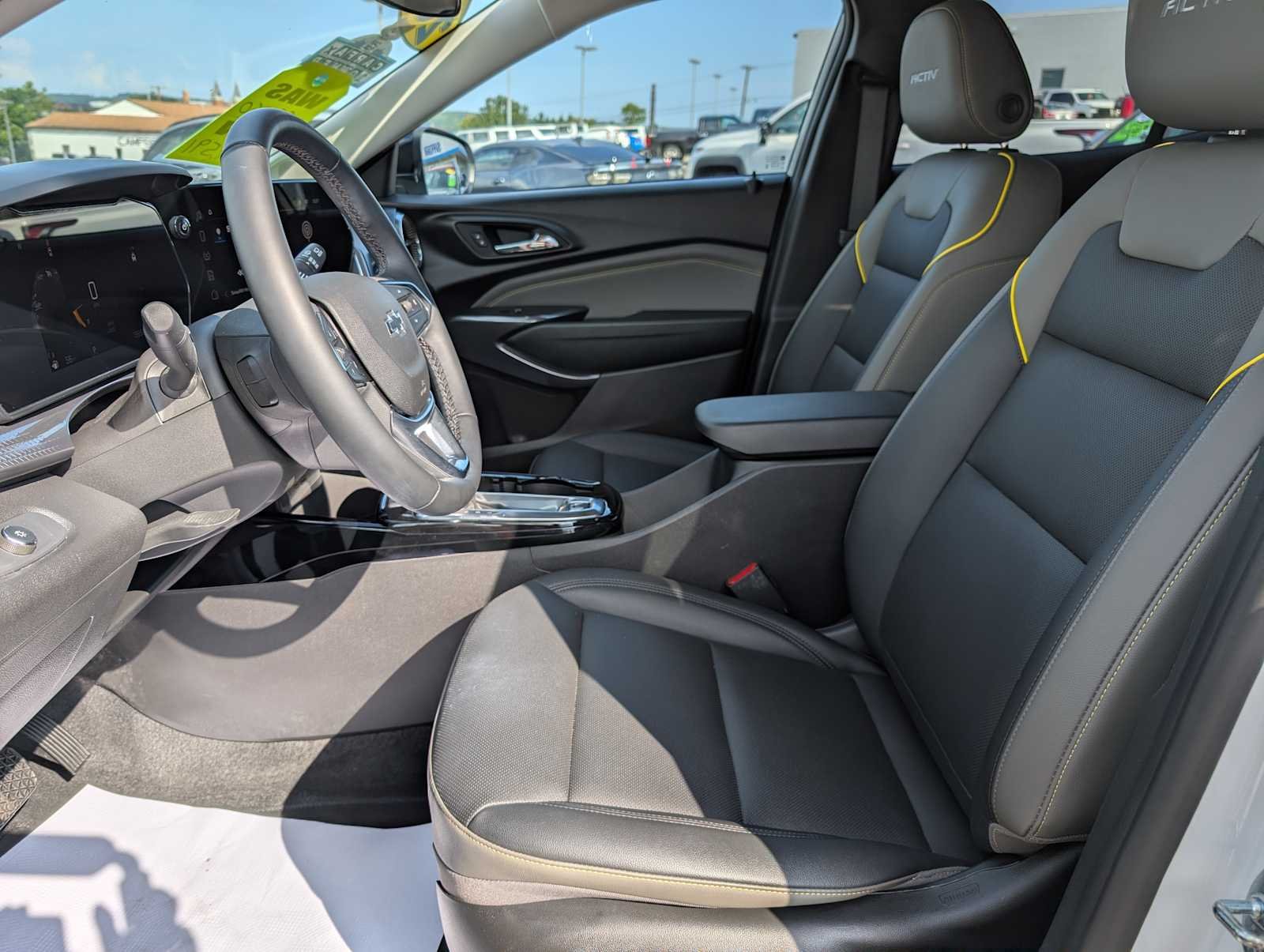 Used 2024 Summit White Chevrolet ACTIV image 4