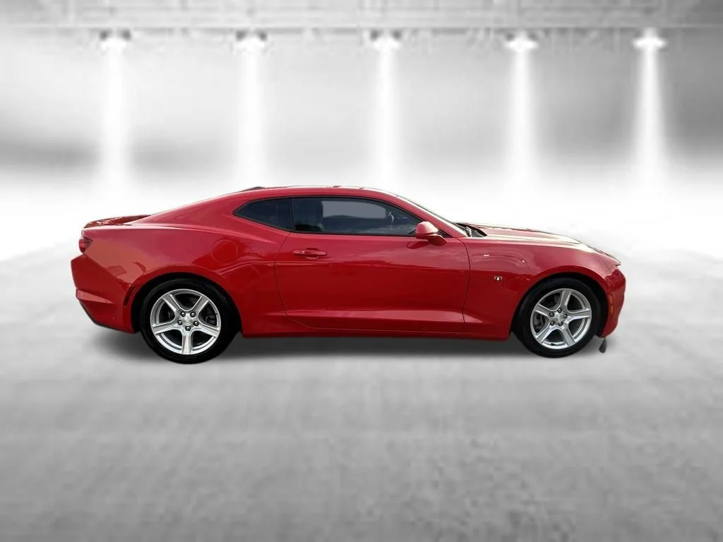 Certified Used 2022 Red Chevrolet 1LT image 4