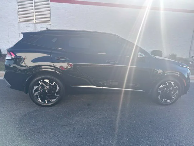 Used 2023 Black Kia SX-Prestige image 8