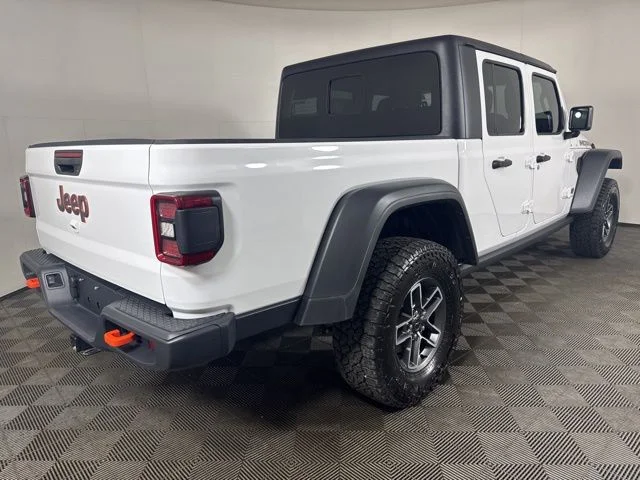Used 2025 White Jeep Mojave image 3