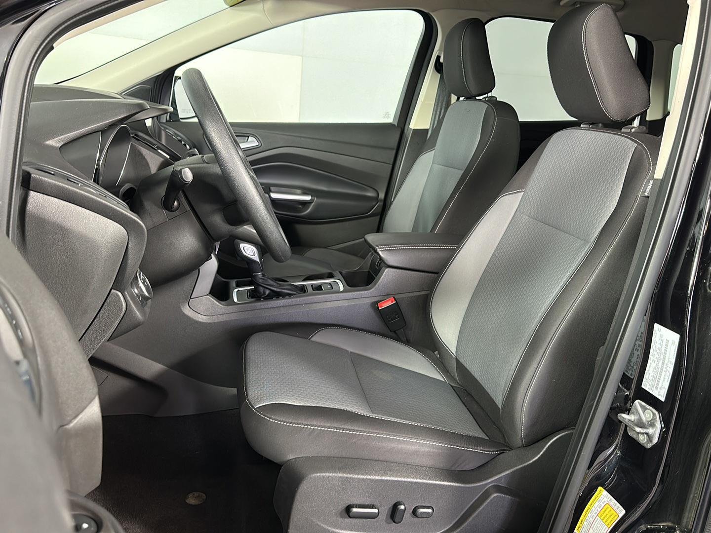 Used 2019 Agate Black Ford SE image 12
