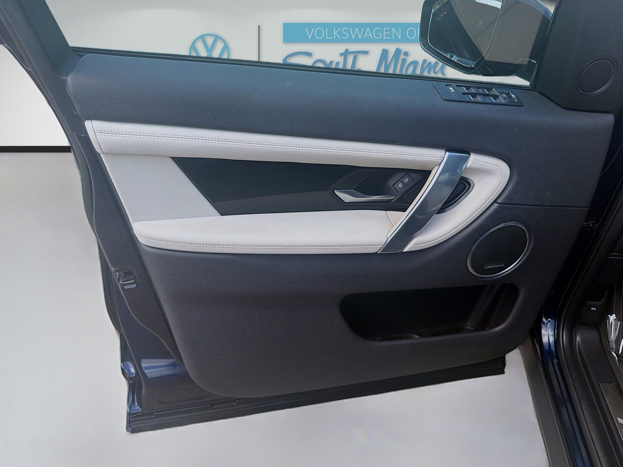 Used 2021 Blue Land Rover S R-Dynamic image 20