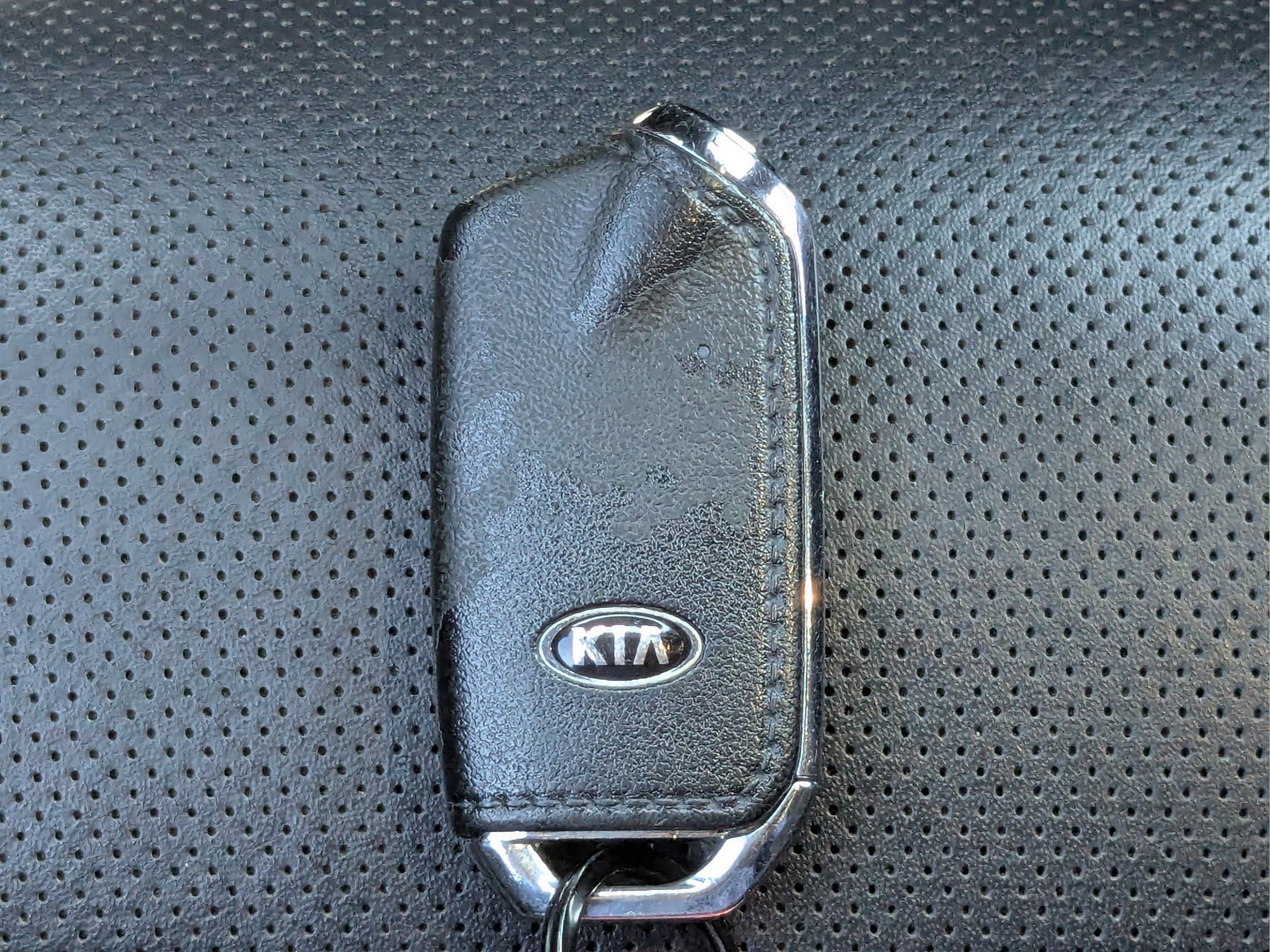 Used 2018 HiChroma Red Kia GT2 image 35