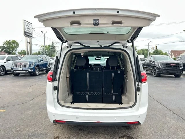 Used 2024 Bright White Clearcoat Chrysler Touring L image 9