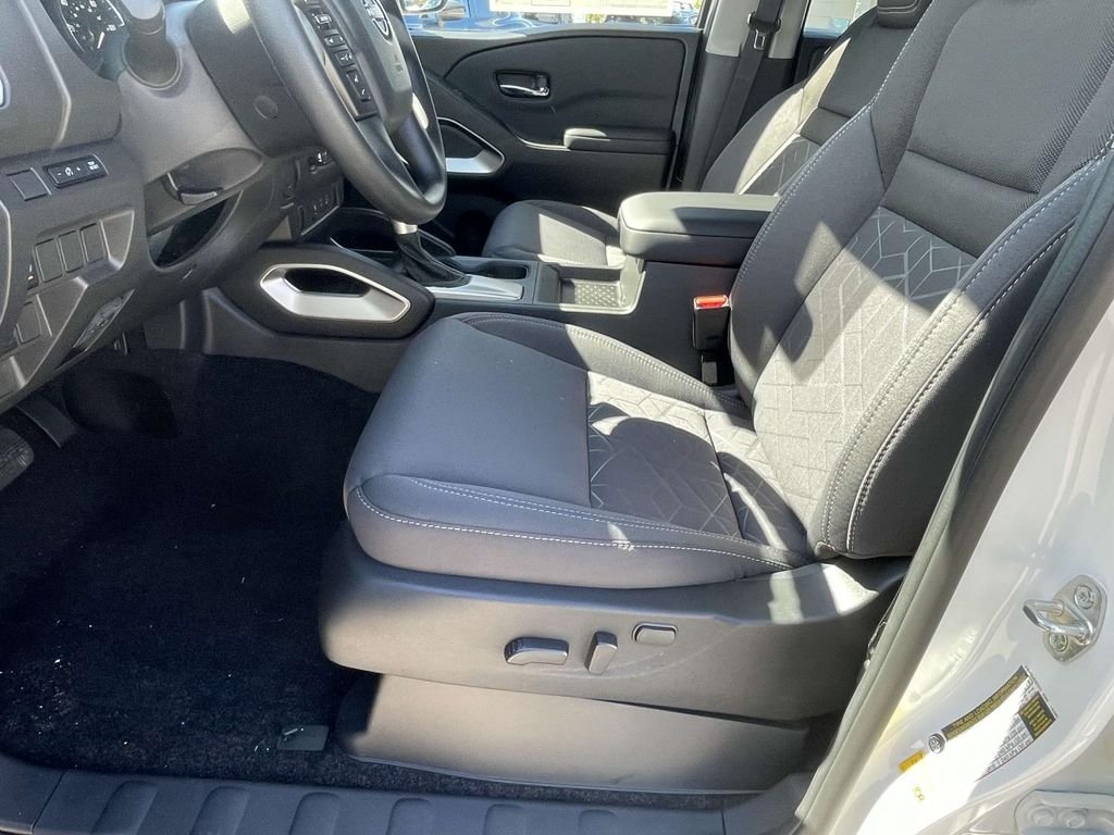 2026 Nissan Frontier SV - Photo 13