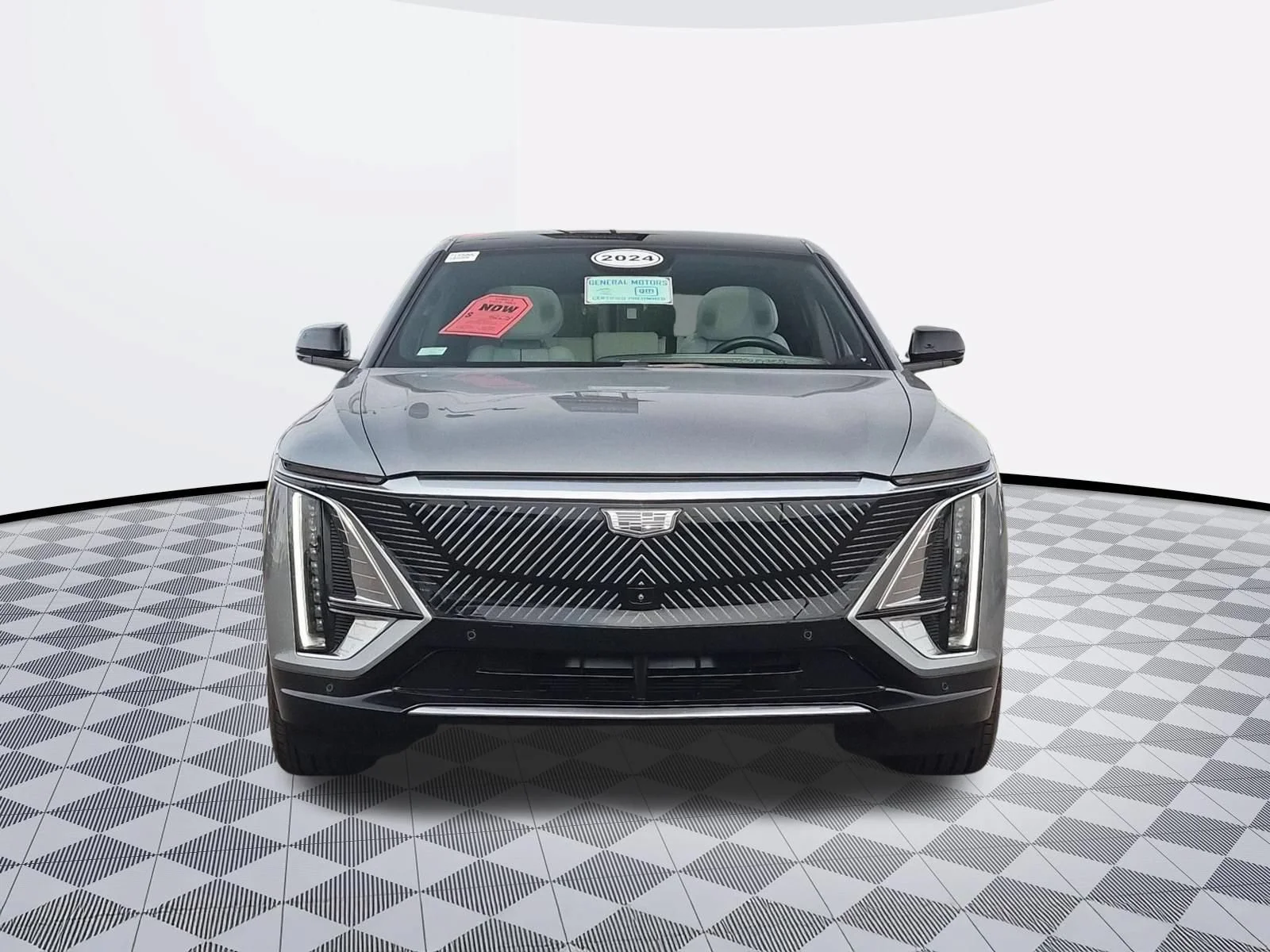 Used 2024 Argent Silver Metallic Cadillac Luxury image 3