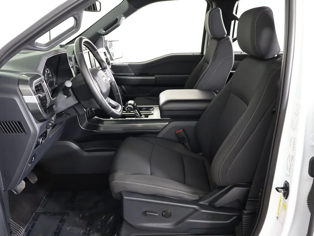 Used 2023 Oxford White Ford XLT image 29