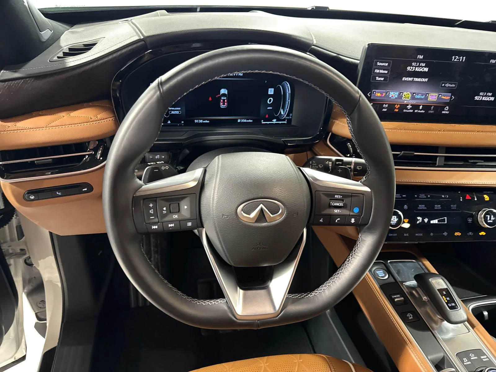 Used 2025 Black INFINITI Autograph image 18