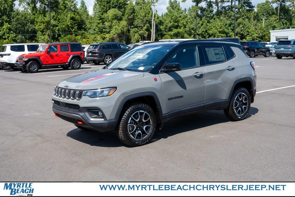 New 2026 Sting-Gray Clear-Coat Exterior Paint Jeep Trailhawk image 2