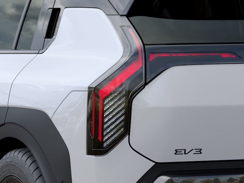 New 2027 Snow White Pearl Kia  image 11