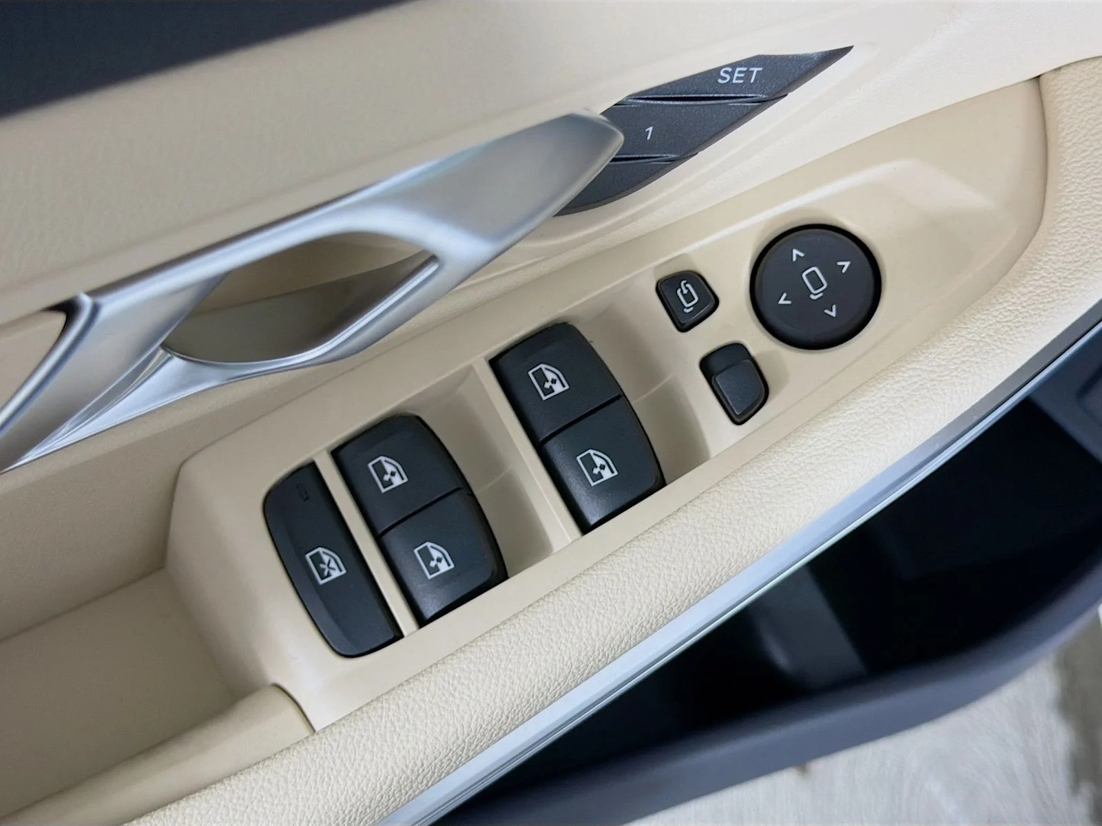 New 2026 Mineral White Metallic BMW 330i image 18