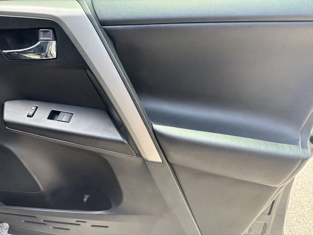 Used 2017 Gray Toyota XLE image 14