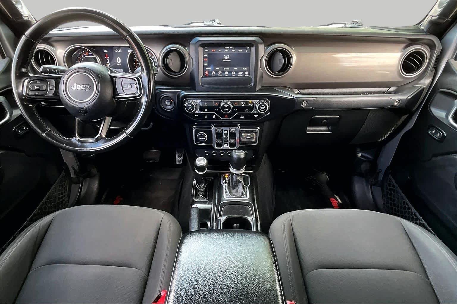 Used 2020 Billet Silver Metallic Clearcoat Jeep Sport S image 14