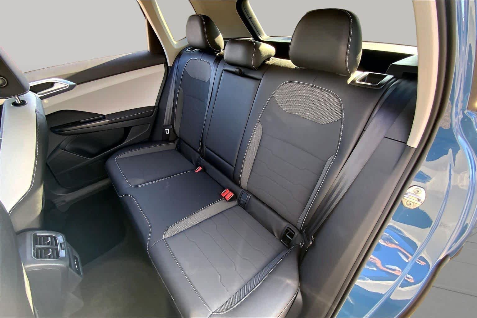 Used 2026 Monterey Blue Pearl Volkswagen SE image 21