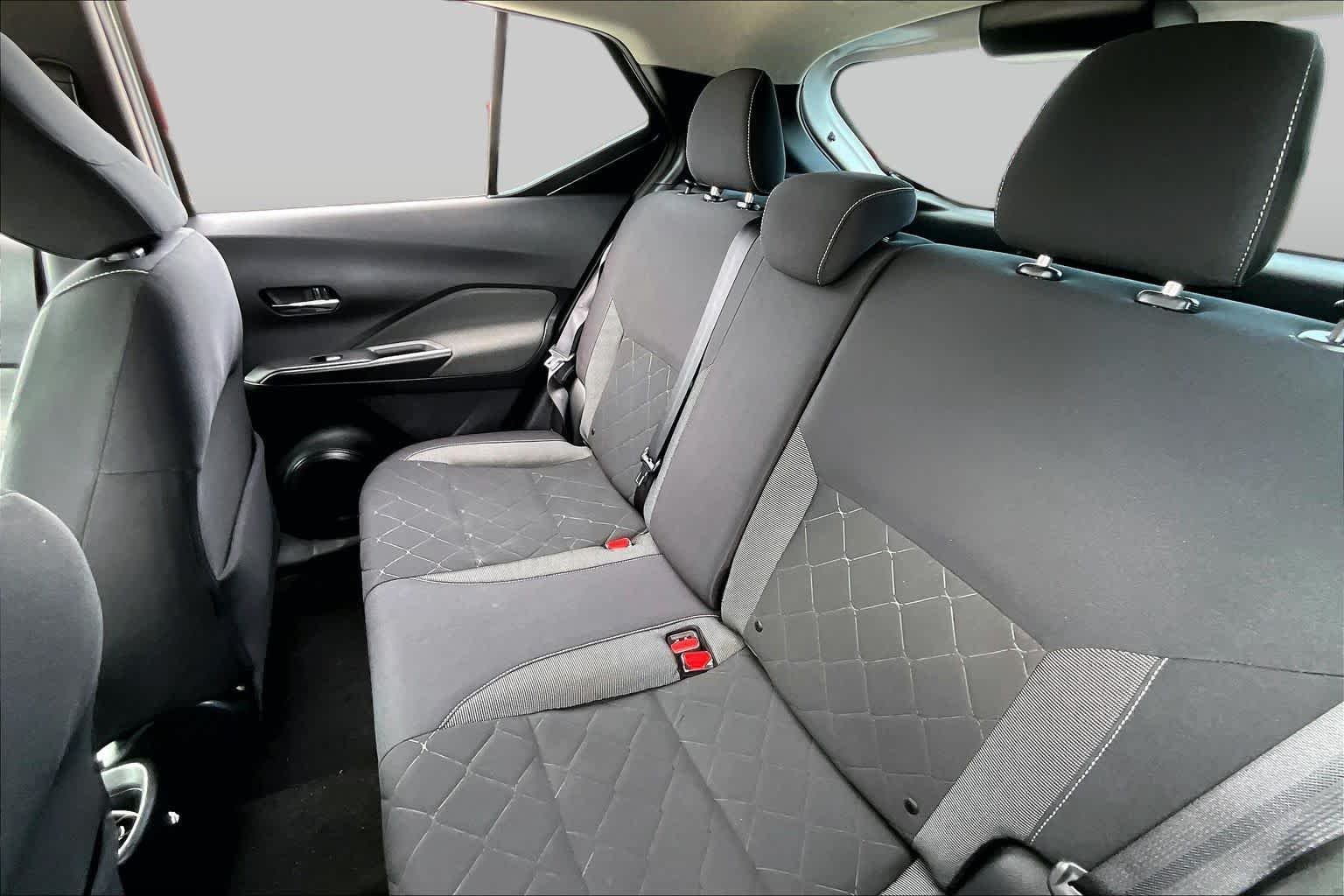 Used 2019 ASPEN WHITE TRI Nissan SV image 19