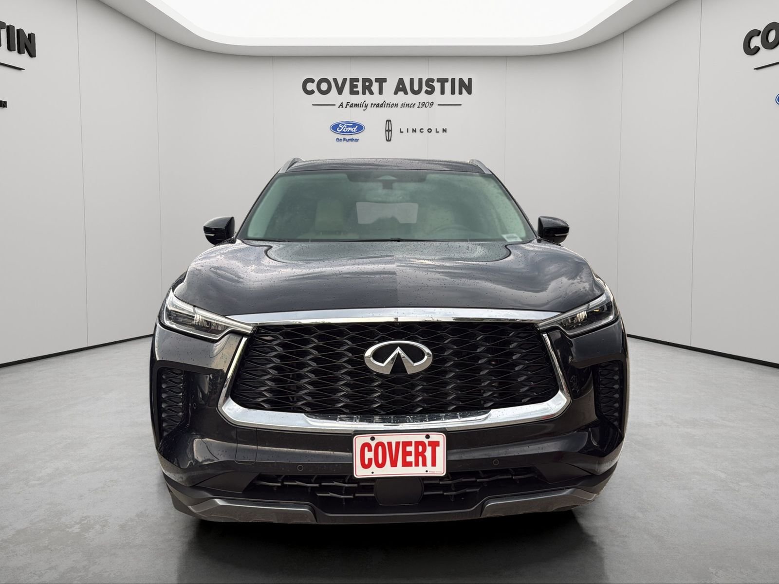 Used 2022 Black INFINITI LUXE image 6