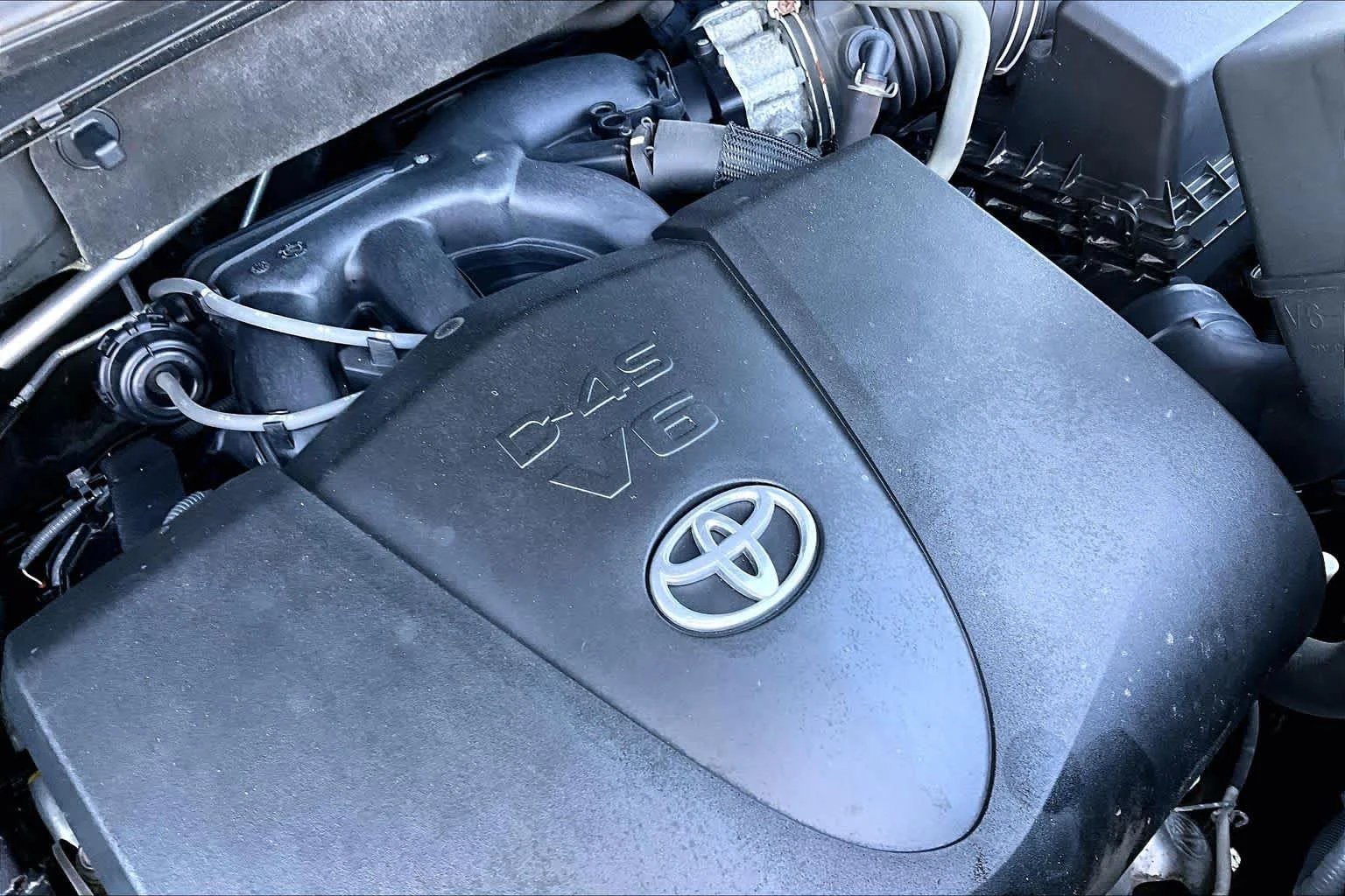 Used 2017 Midnight Black Metallic Toyota XLE image 31
